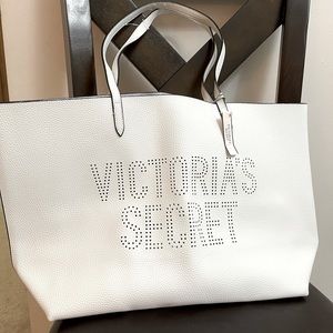 Victoria Secret Shoulder bag New with tag